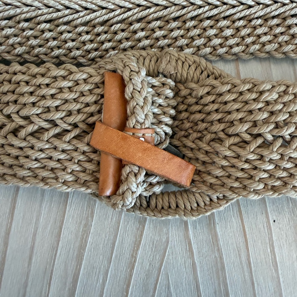 Woven Round Buckle Braided Belt - Natural Beige - Picture 6 of 9